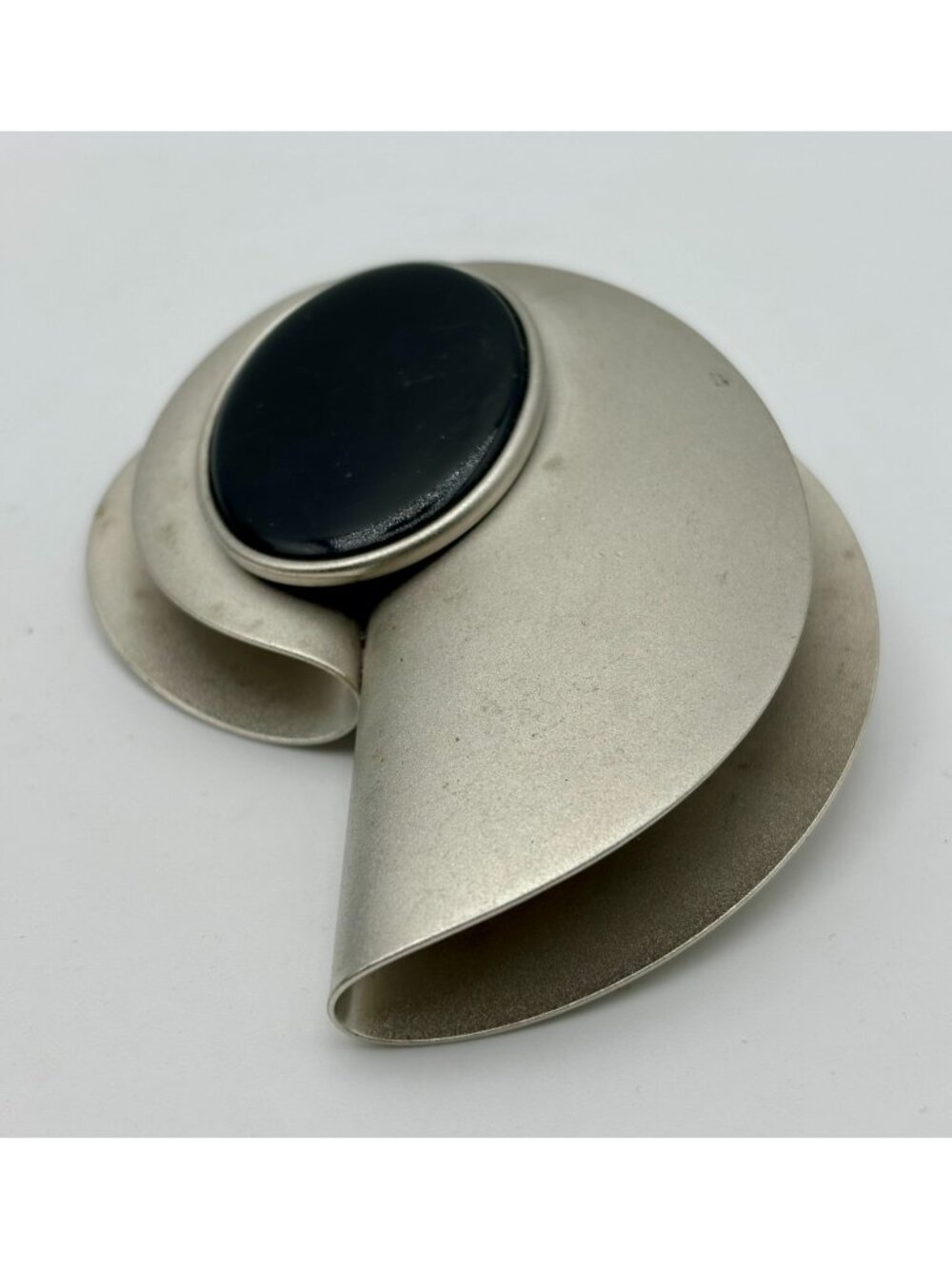 Modernist Silver Tone Brooch-Oval Faux Onyx 70s